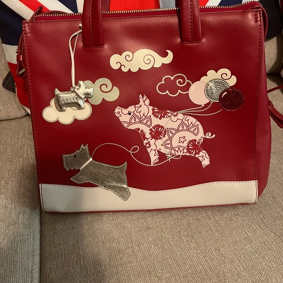 Elegant Red Women's Bag - Picture 2 of 6